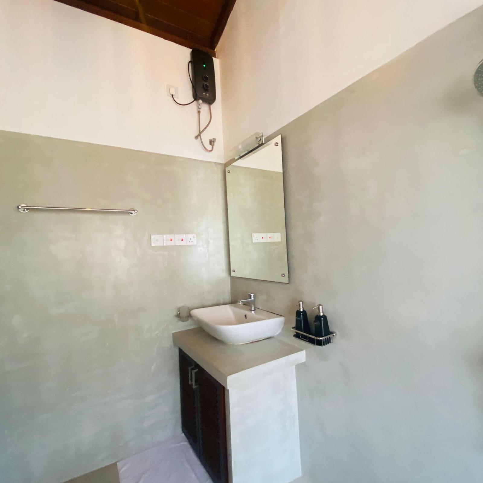 Shima Guni Beach Club Hotel Matara Phòng bức ảnh
