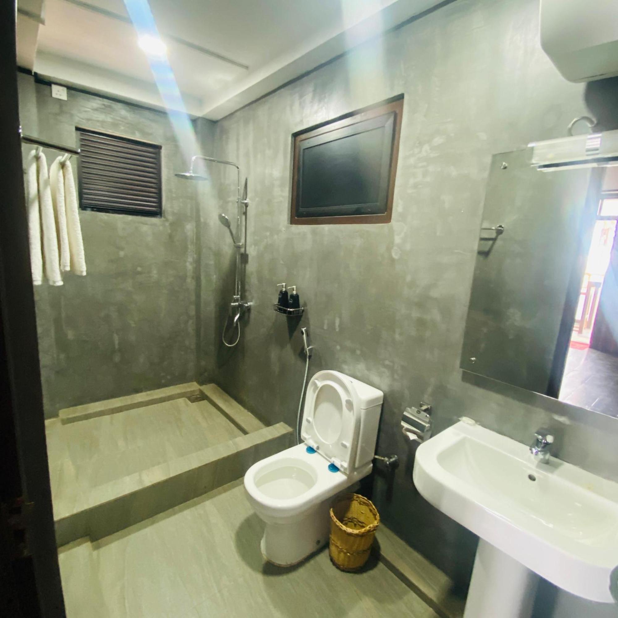 Shima Guni Beach Club Hotel Matara Phòng bức ảnh