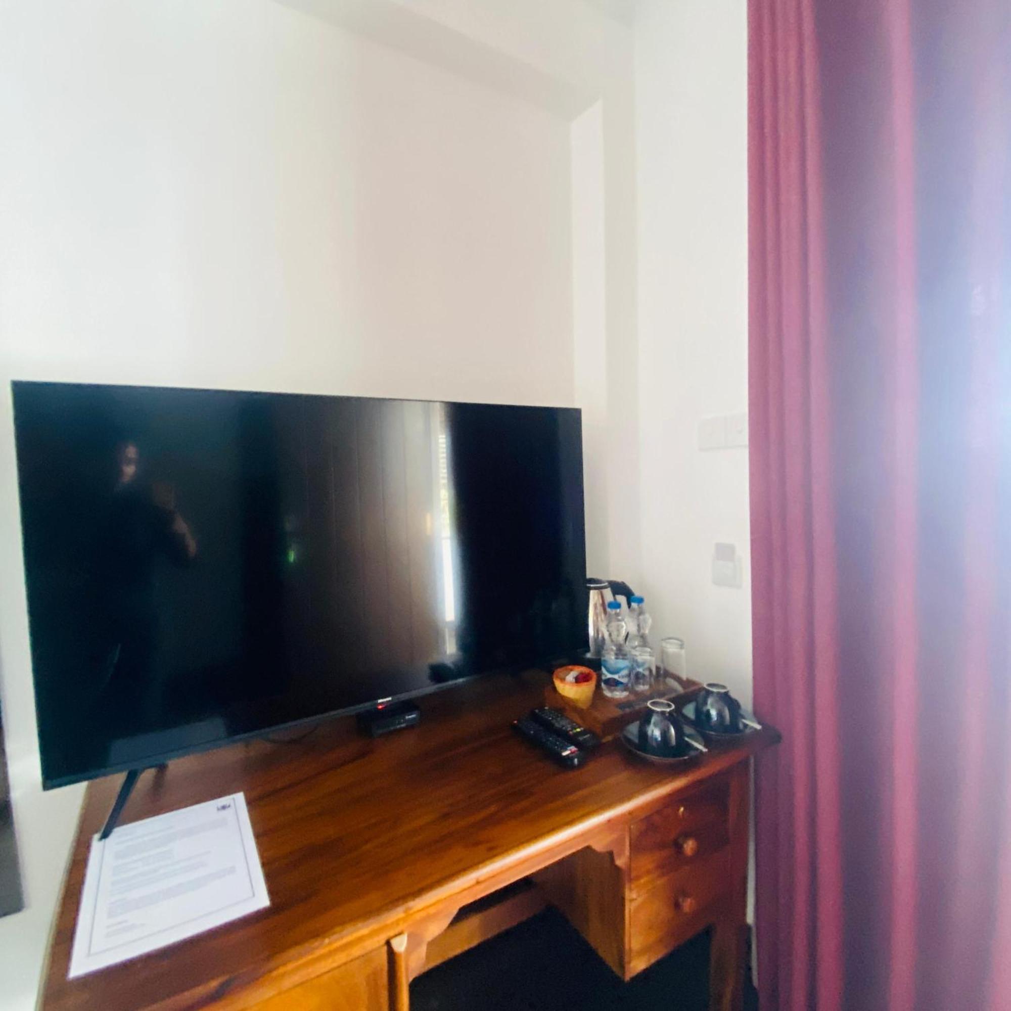 Shima Guni Beach Club Hotel Matara Phòng bức ảnh